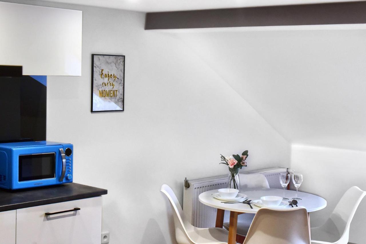 Ix Wiekow, Faktura Vat, Centrum Parking Very Good Location Two Bedrooms 50 M2 Apartment *