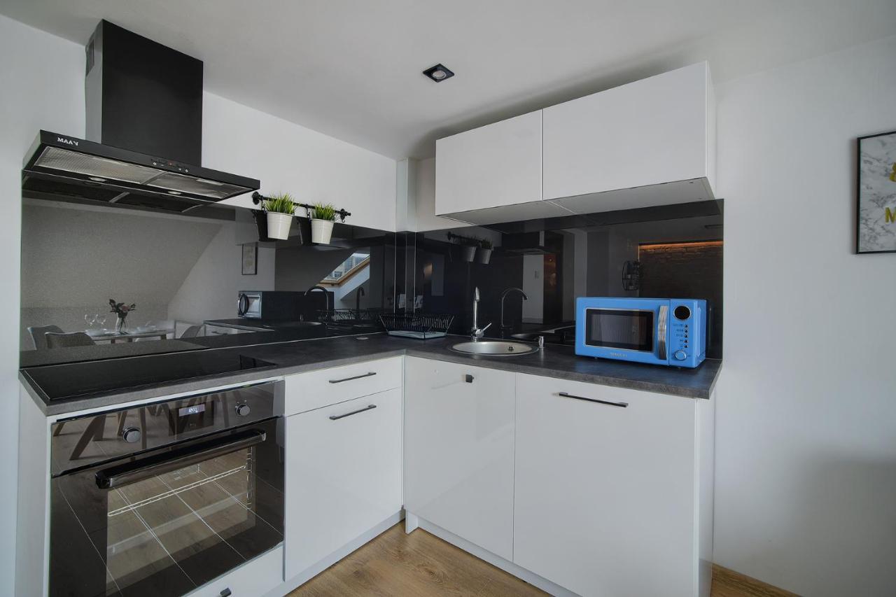 Ix Wiekow, Faktura Vat, Centrum Parking Very Good Location Two Bedrooms 50 M2 * Kielce