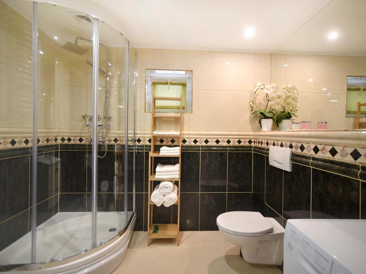 Ix Wiekow, Faktura Vat, Centrum Parking Very Good Location Two Bedrooms 50 M2 Apartment Kielce